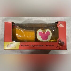 Disney Eats “Hotdog” Bookend Set